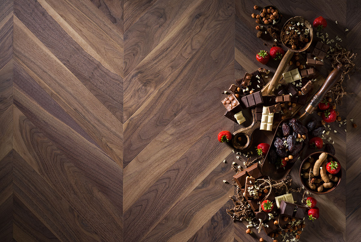 Coswick Foggy Dawn Chevron · American Walnut