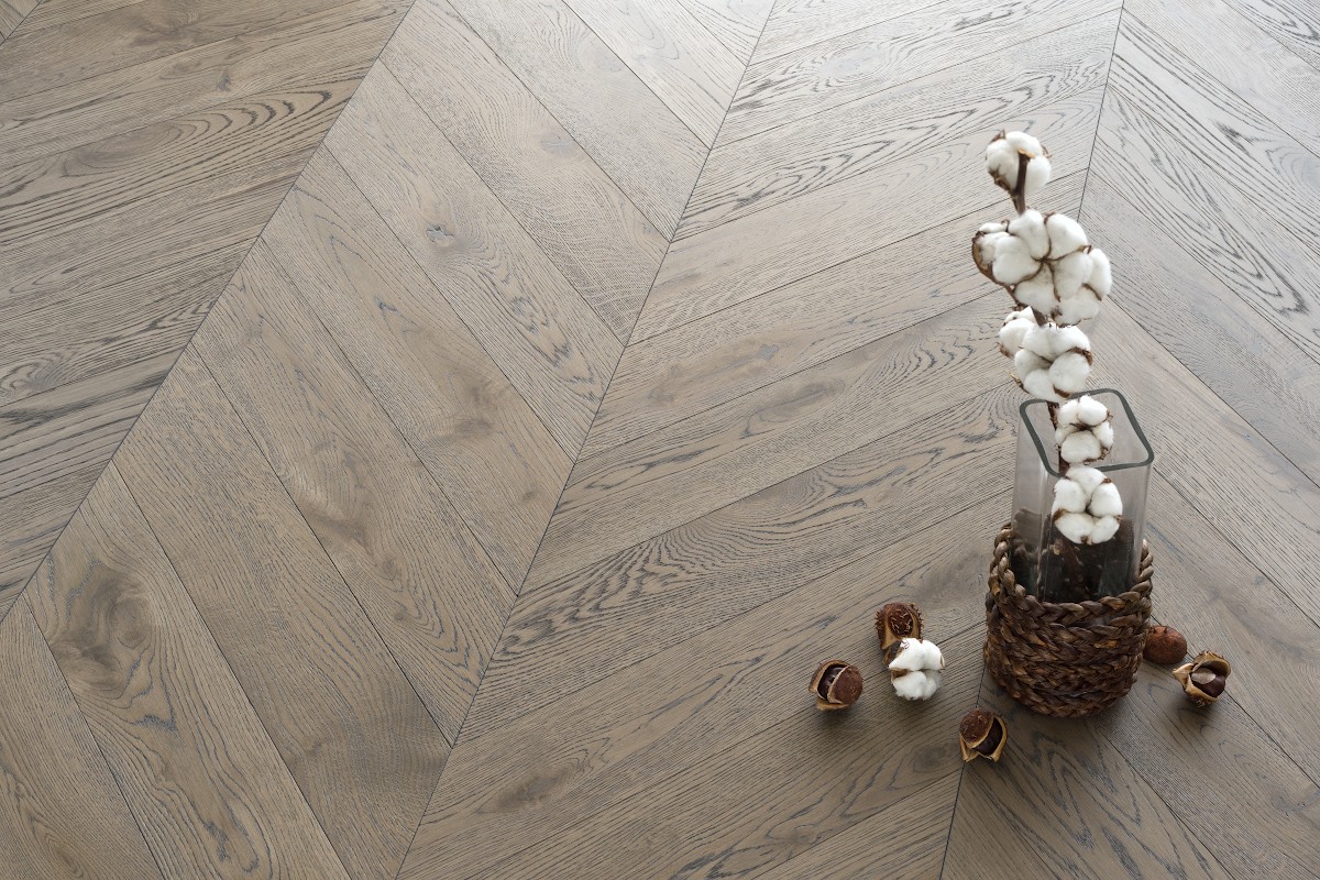 Coswick Rocky Reef Chevron Oak